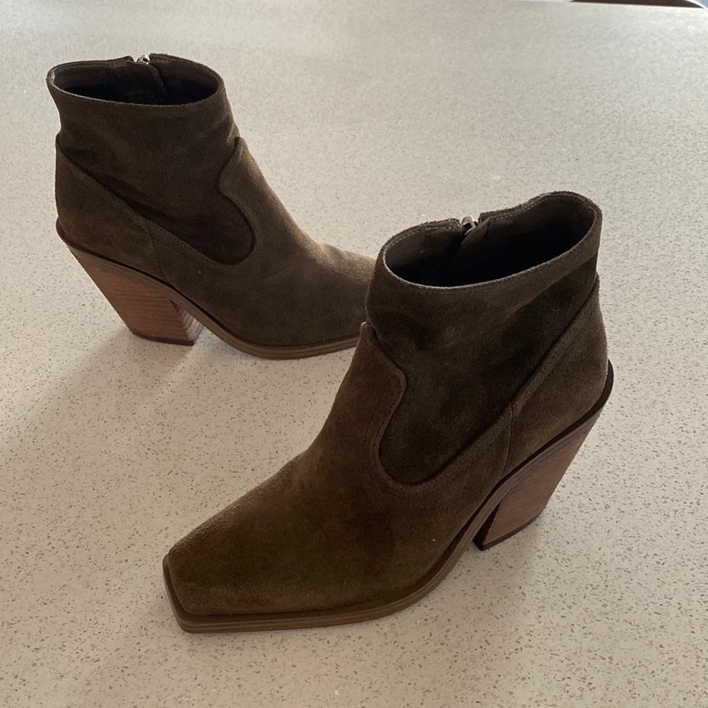 Vince Camuto Dark Brown Suede, Western heel Boots